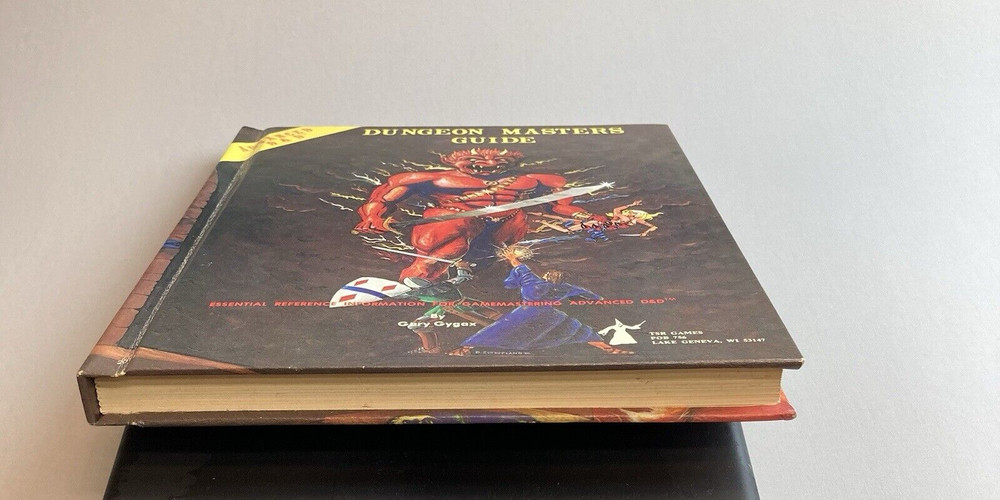 Dungeons & Dragons Dungeon Masters Guide revised ed. 1979 Excellent condition