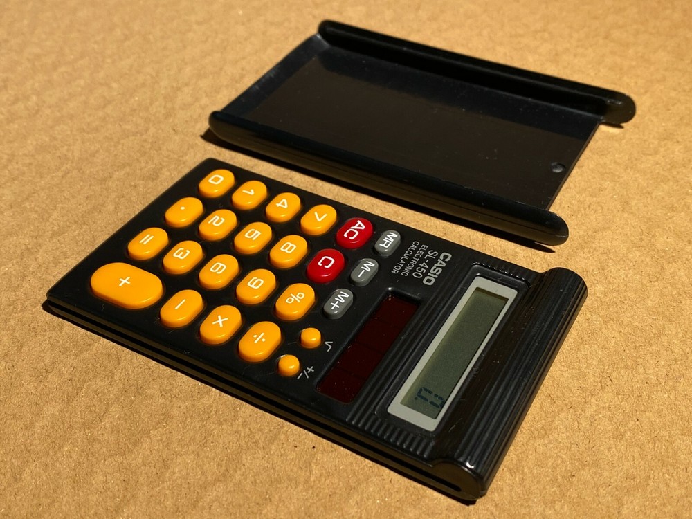 Vintage Casio SL-450 Basic Handheld Solar Powered Calculator w/Case