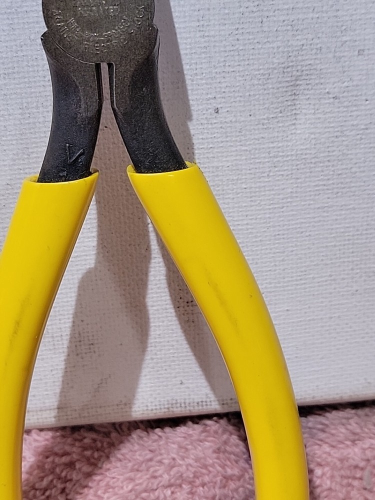 KLEIN TOOLS BELL SYSTEMS SPECIALTY PLIERS, D234-6