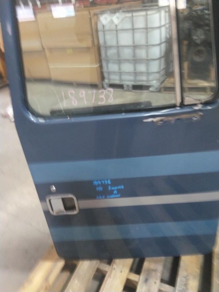 For 1989 WHITE/GMC WIA DOOR ASSEMBLY Right , MD