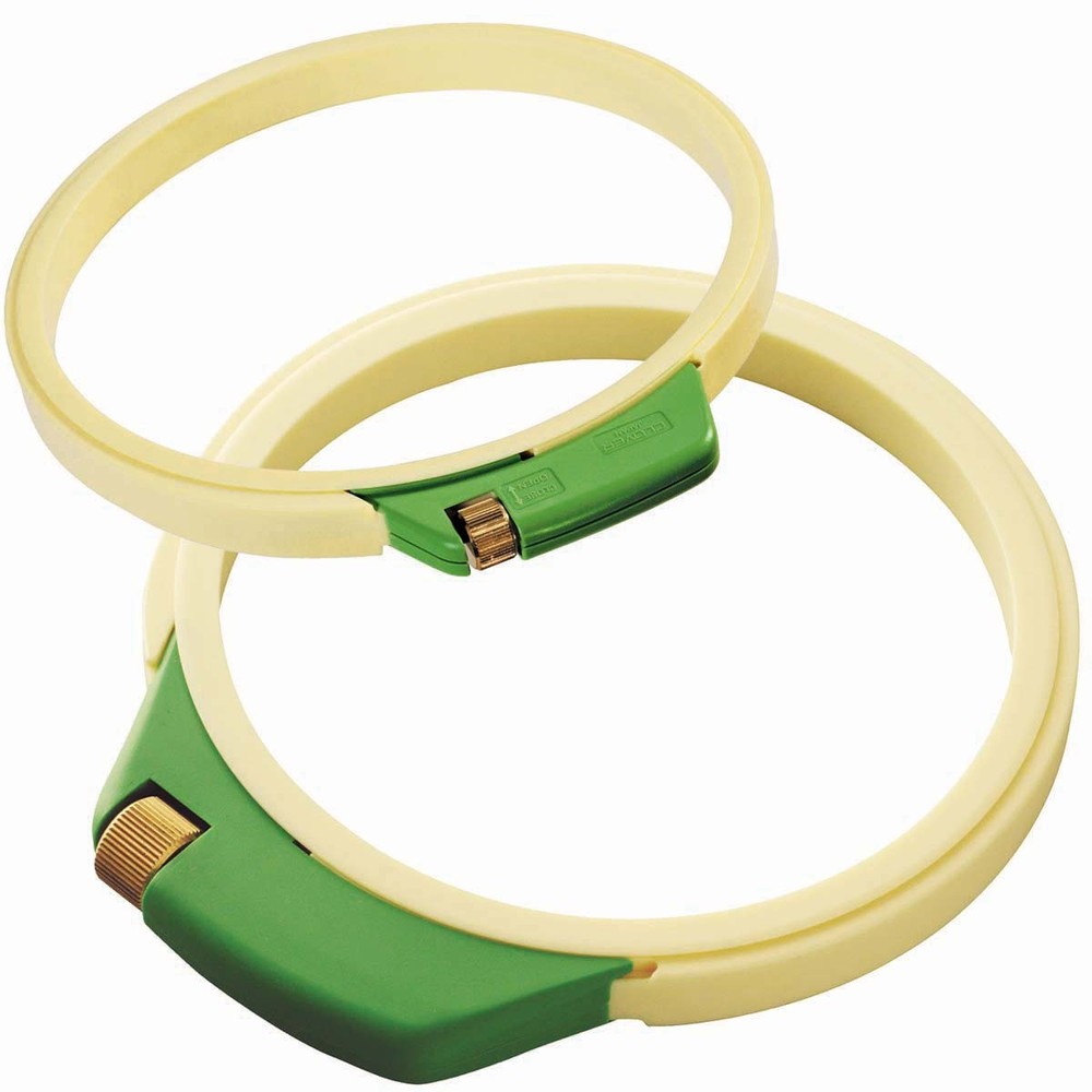 Clover® Embroidery Hoop Set