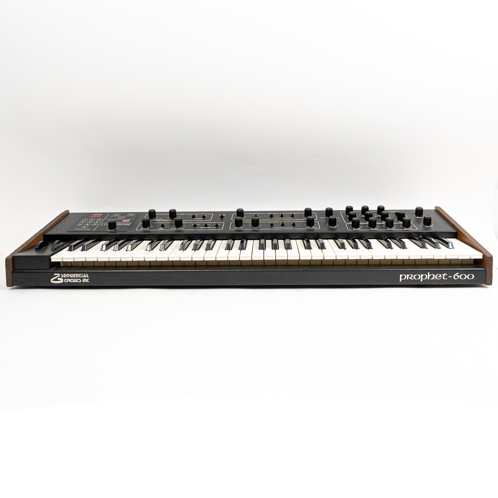 Sequential Circuits Prophet 600 61-Key Keyboard / Synthesizer - Vintage