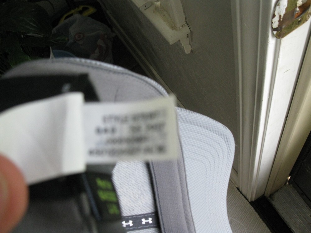 Under Armour Hat cap fitted lrg-xlrg preowned