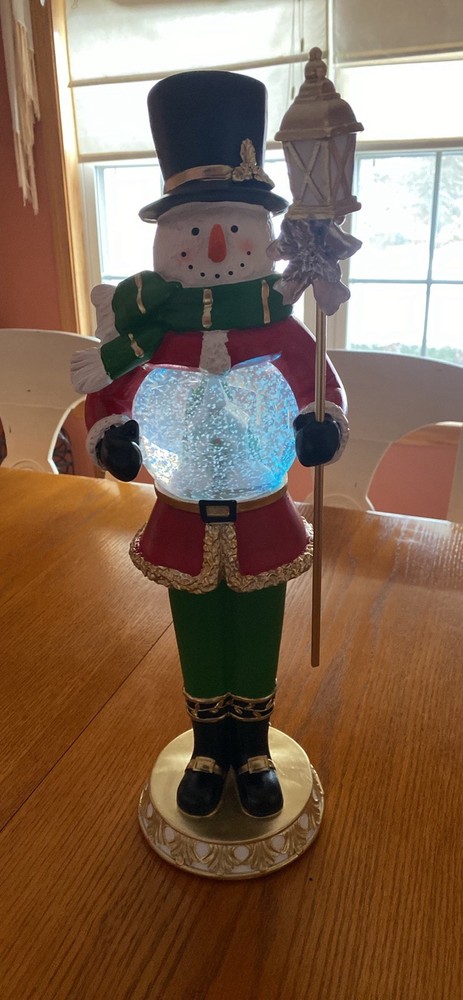 Glitter Light Up Snowman Snow Globe Battery Operated