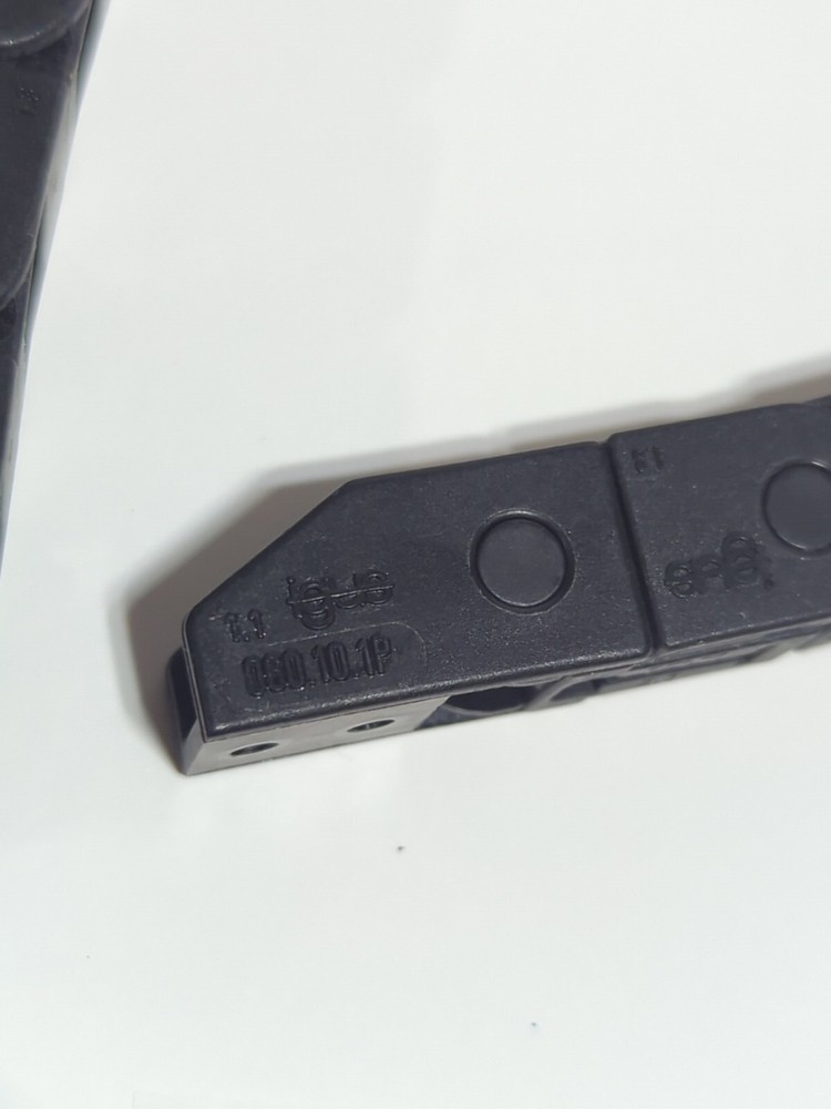 Igus 07.10.018 x 13" E-Chain Section