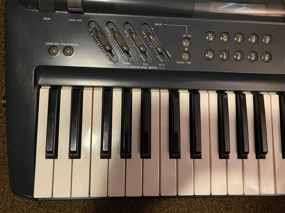 Korg 707 Performing Synthesizer