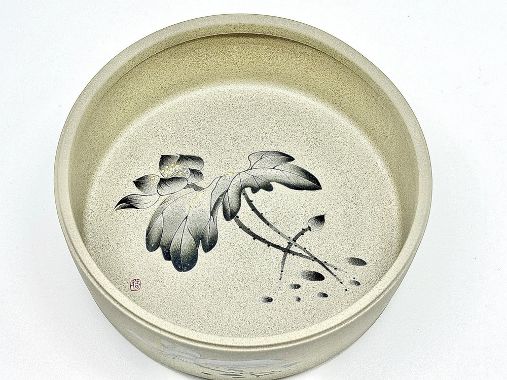 Lotus-shaped coarse pottery tea caddy