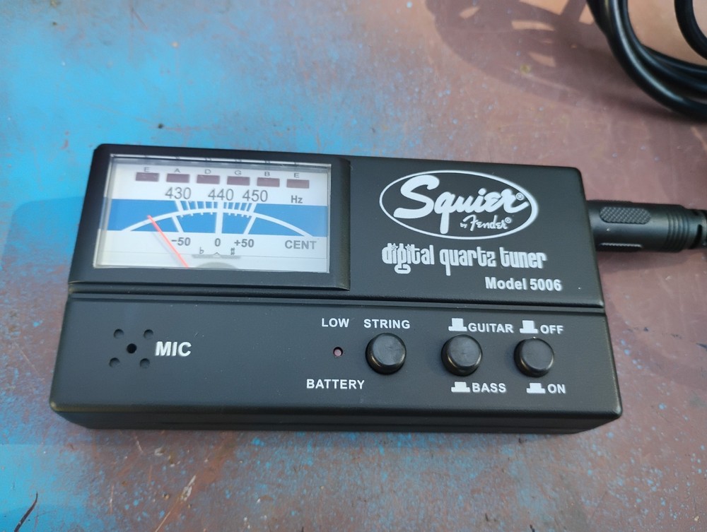 Fender Squier Digital Quartz Tuner Model 5006