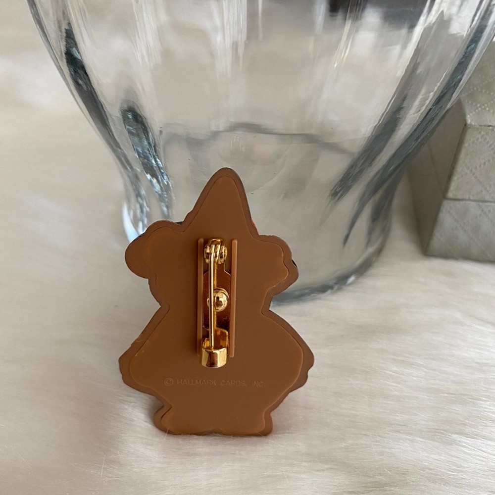 Hallmark Halloween Bear Witch Pin