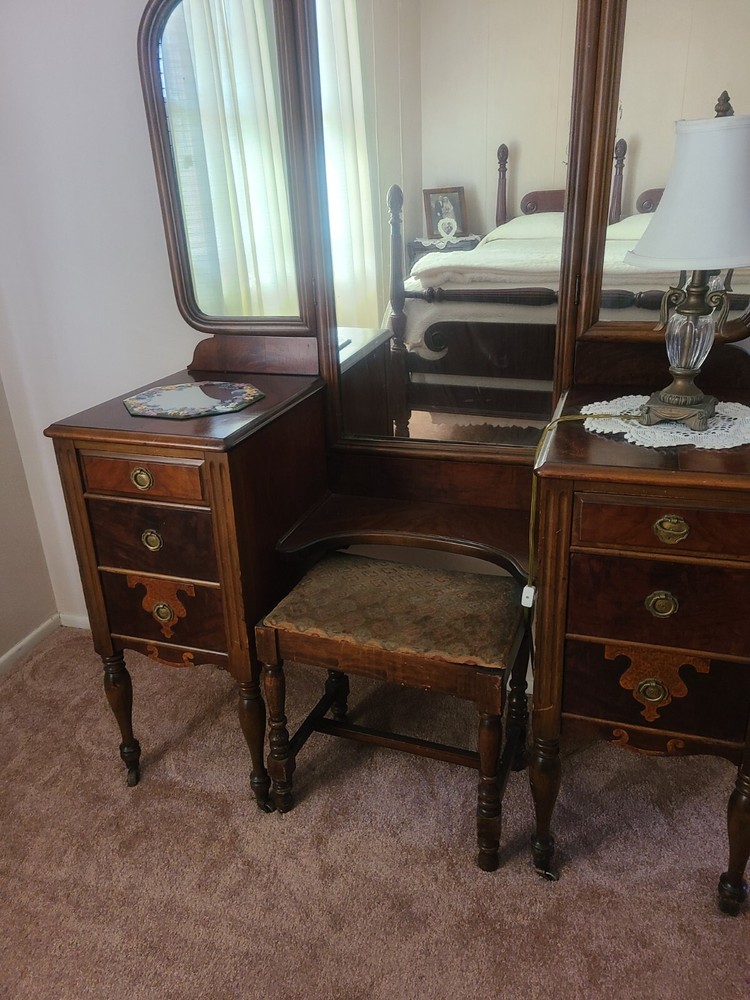 vintage mirror vanity with seat