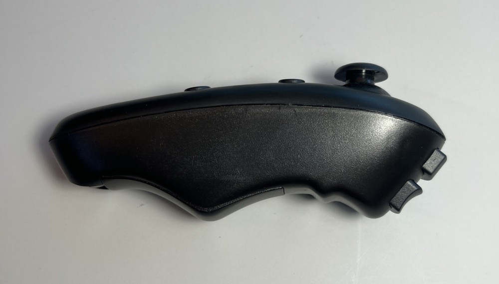 EMERGE UTOPIA 360 Virtual Reality 3D VR Headset W. Wireless Controller USED