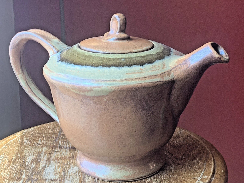 Gourmet Stoneware Tea pot  7x10”Handcrafted