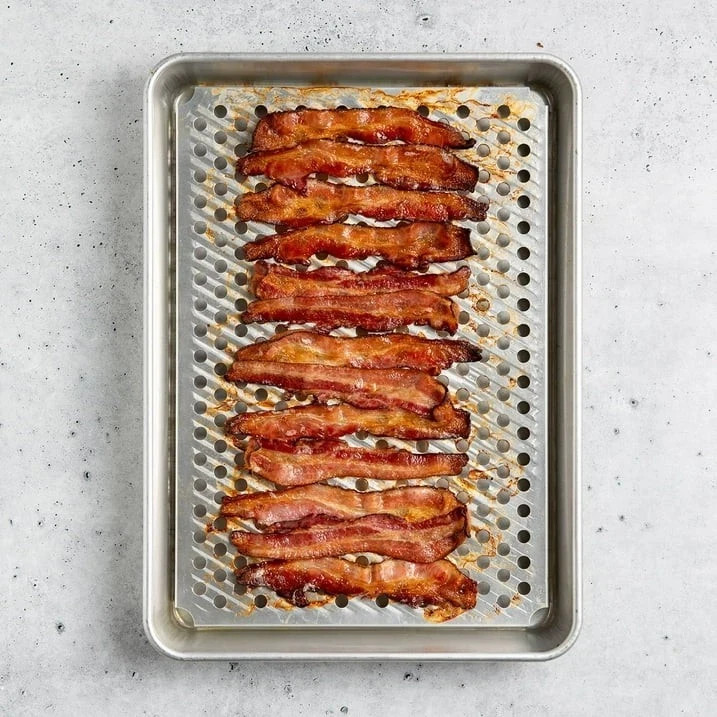 Nordic Ware 3-Piece Crisping & Roasting Pan Set with Lid – Nonstick Bakeware.