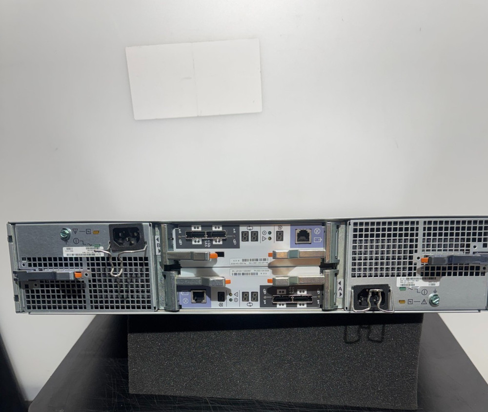 EMC SAE 25 Slot Array Storage Expansion w/ 2x PWS 2x 6Gb SAS Controller