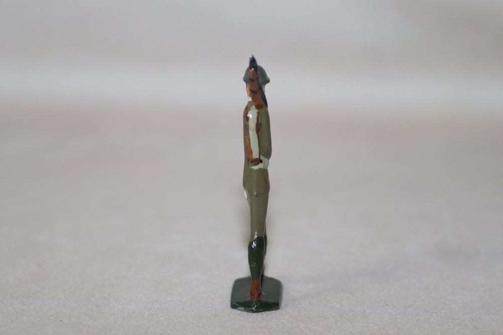 Lead Foreign Soldier Marching Figure ~ Modern