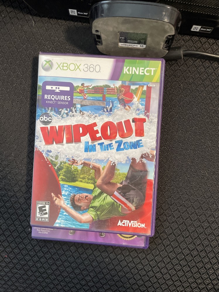 xbox 360 kinect With 2 Kinect Games (works)