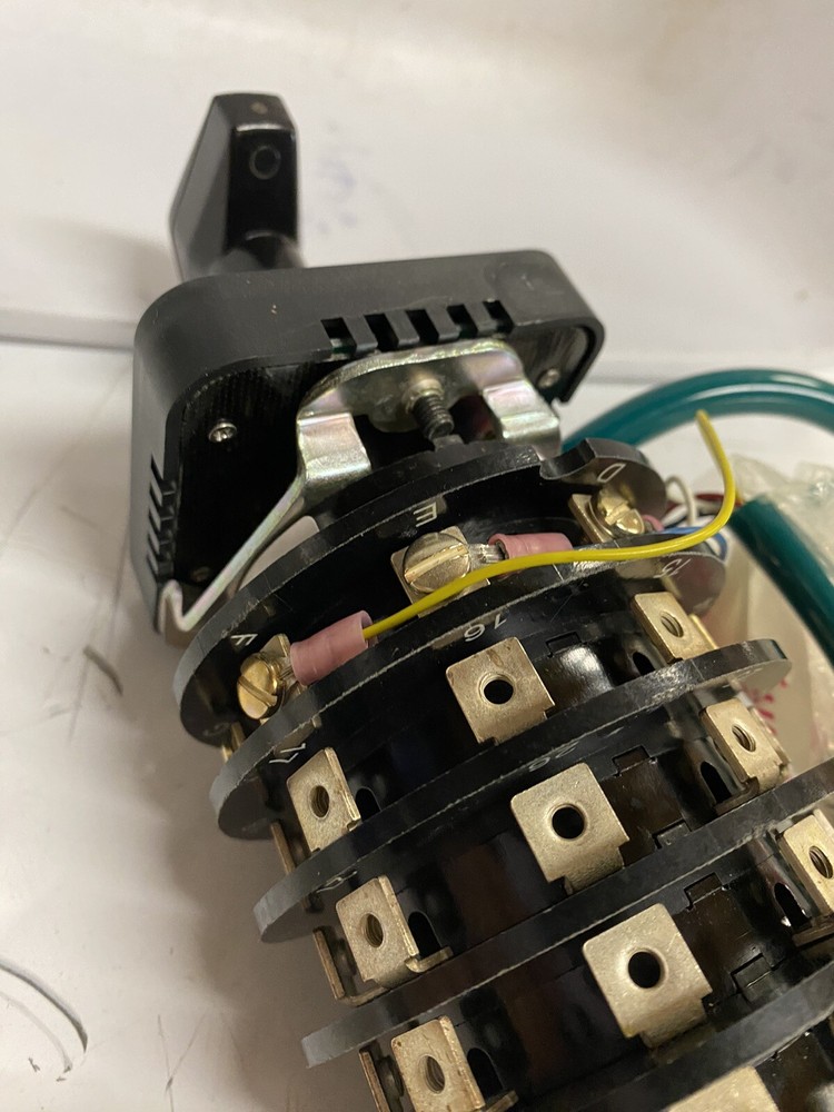 ELECTROSWITCH. 25PB205MD. 1440