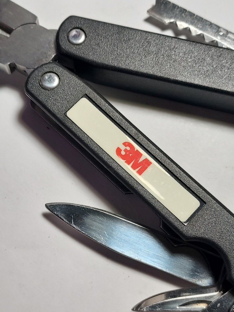 Barlow Multi Tool advertising 3M + Nylon Pouch - Pliers, Blade