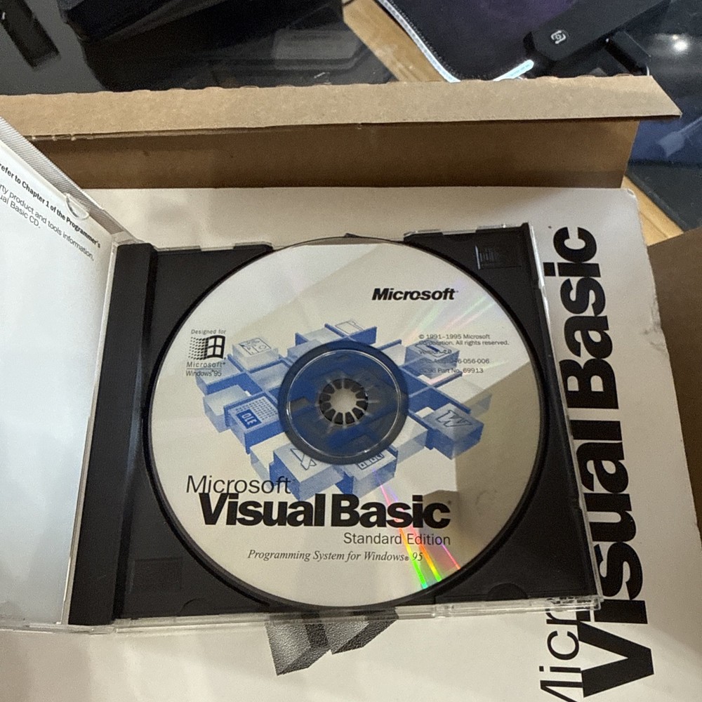 Microsoft Visual Basic Standard Edition Version 4.0 used complete Win 95 1996