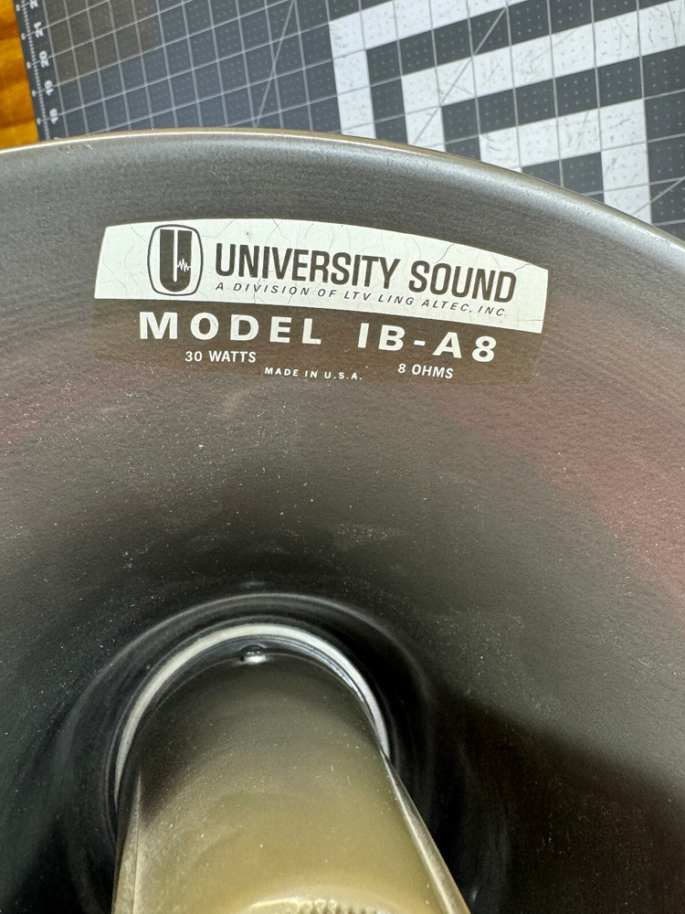 University Sound IB-A8 Loud Speaker