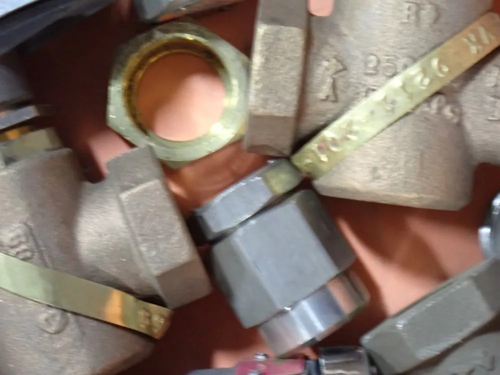 BRACKETS & VALVES 08250560805