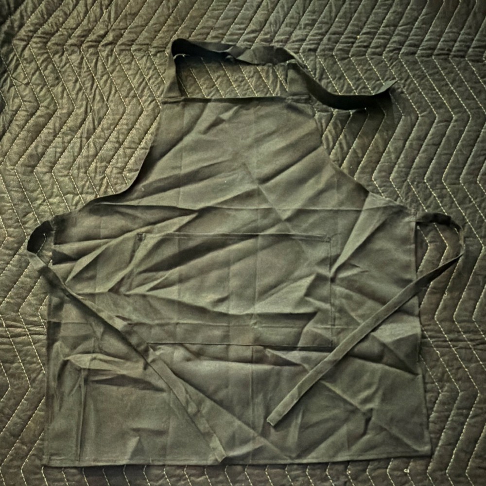 Daonaihn Black Cotton Work Apron with Pocket, Unisex Solid Pattern