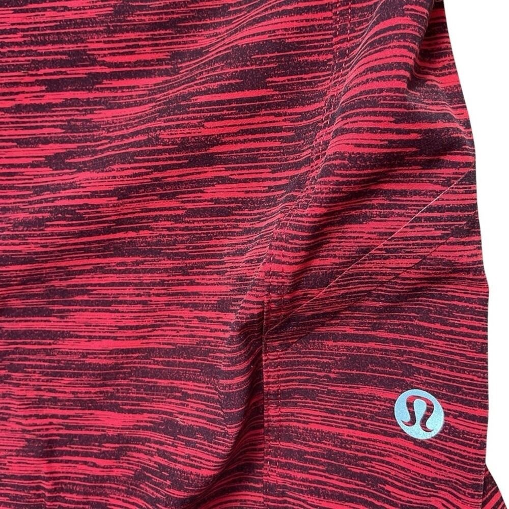 Lululemon Assert Short 9"Black Cherry / Black sz M