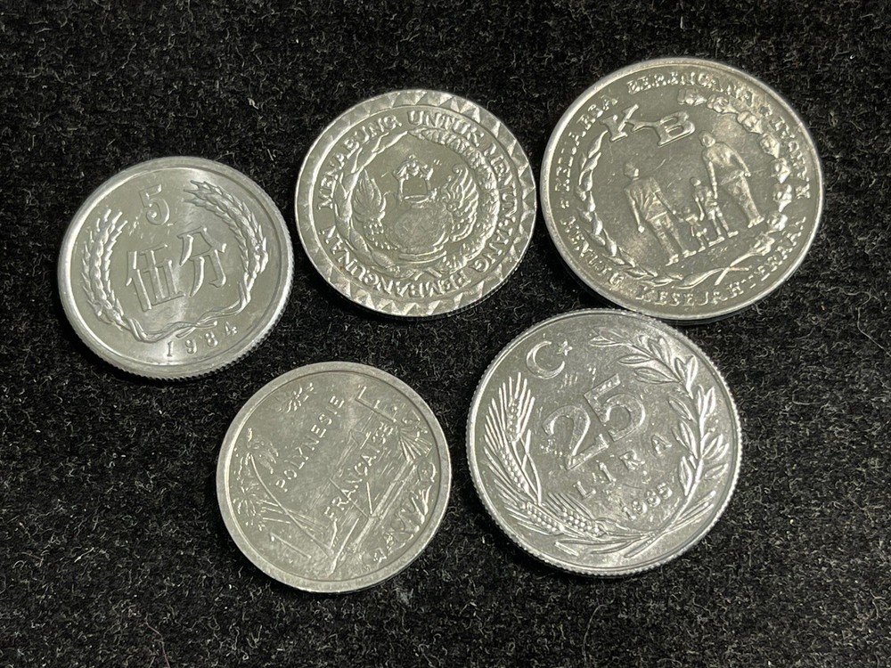 World Foreign 5 Coins Lot