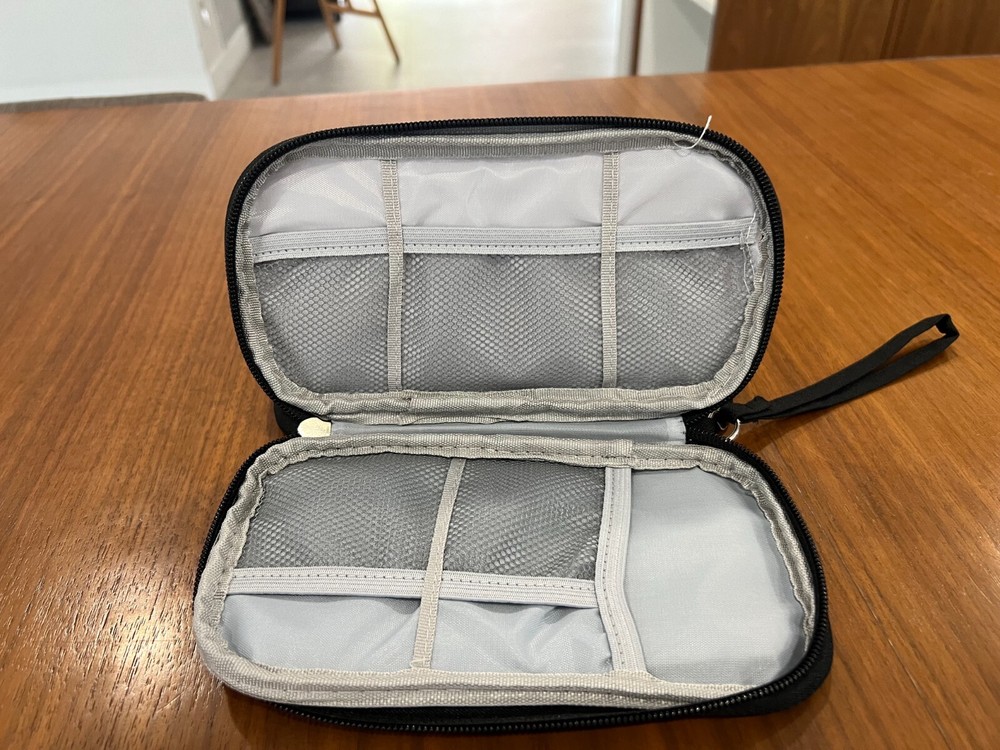 COSHAYSOO "TECH" Electronic Accessories Organizer Black