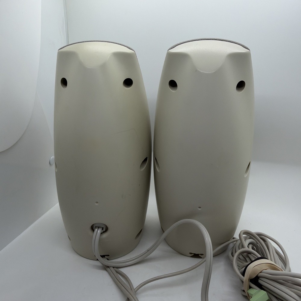 Pair of Labtec White Wired computer speakers Labtec LCS-1060. Tested & Working