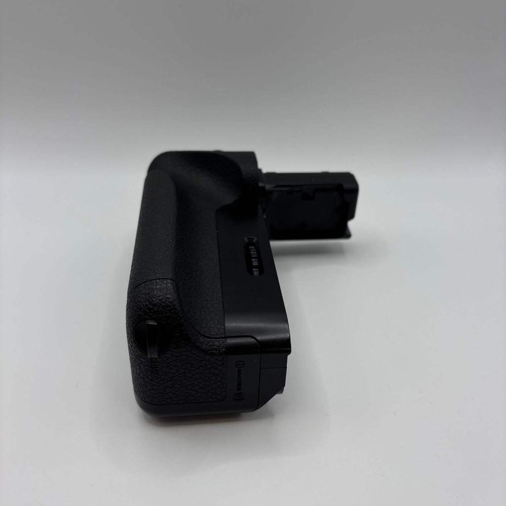 Sony Vertical Grip Camera Battery Mount VG-C1EM