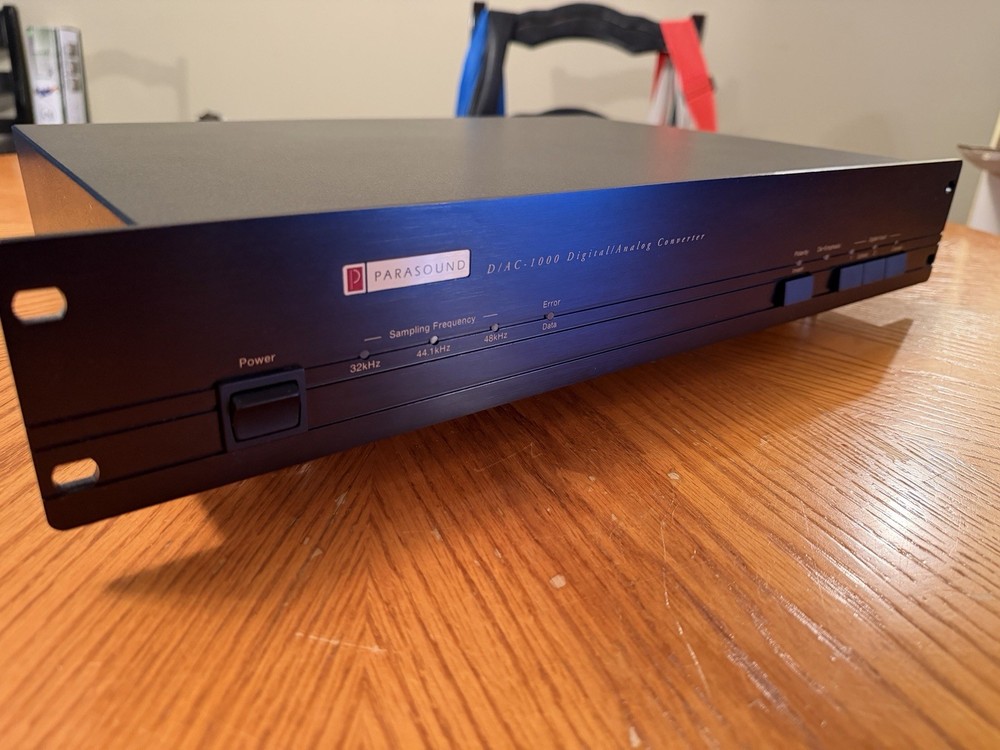 Parasound D/AC-1000 Digital Analog Converter Sampling Frequency Black Universal
