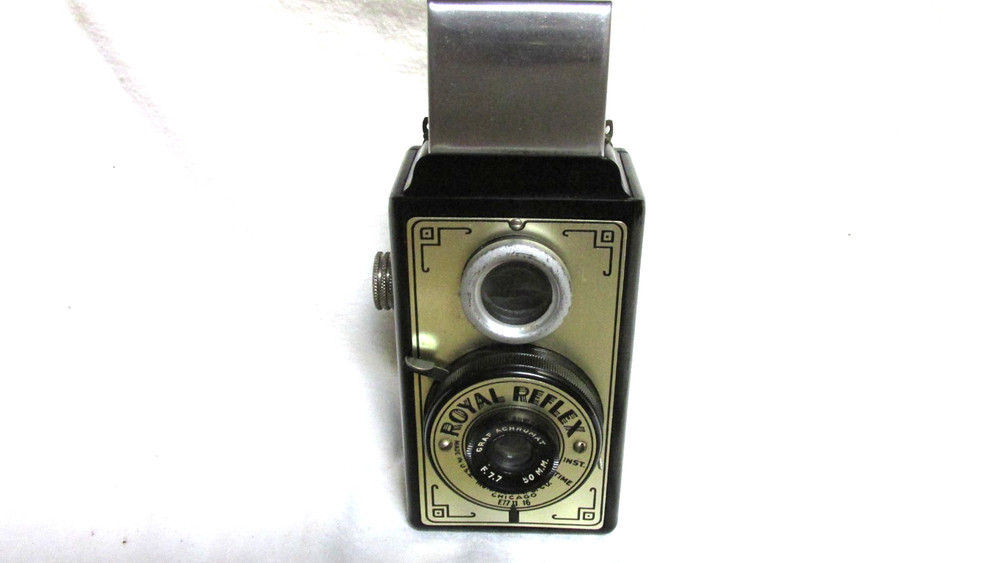 VINTAGE 1950s MONARCH ROYAL REFLEX CAMERA