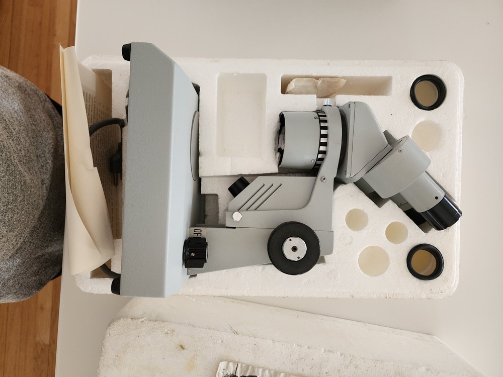 Versatile Stereo Microscope