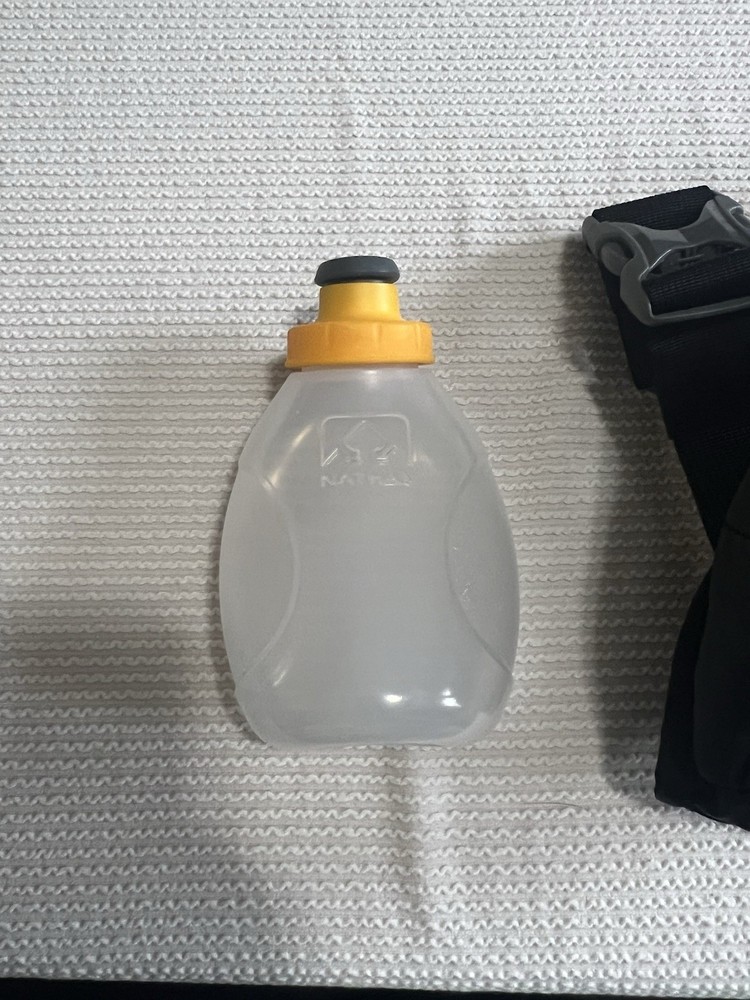NWT Nathan Essentials 5K Hydration Belt Water Bottle Holder