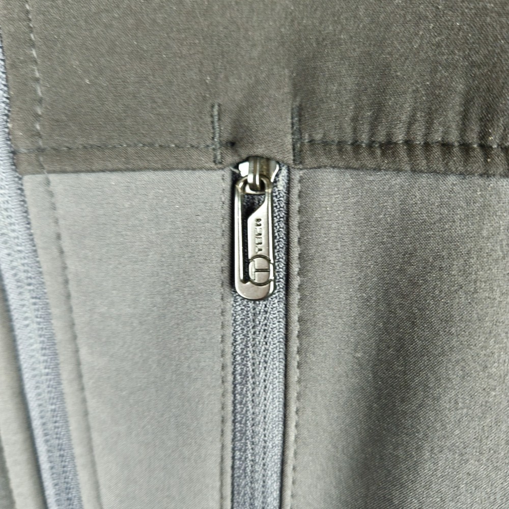 Tumi Tech Jacket Mens Small Softshell Water Resistant Fleece Lined Full Zip