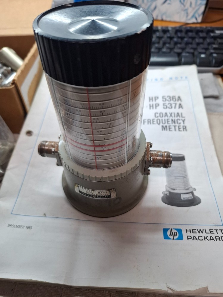 Coaxial Frequency Meter - Hewlett Packard HP 537A