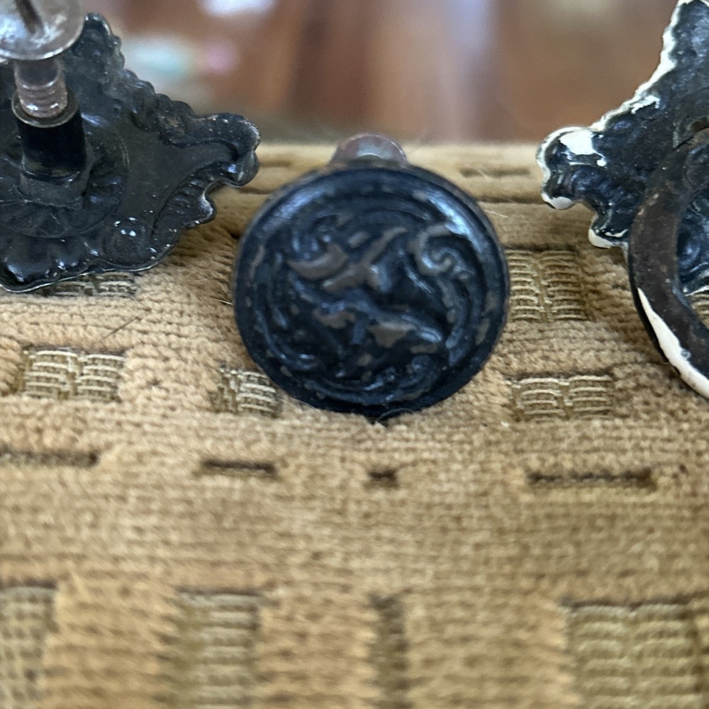 6 Antique Victorian Era Drawer Pulls And 2 Round Drawer Pulls