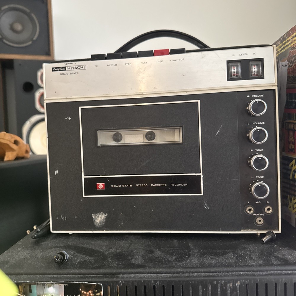 Hitachi Solid State Cassette Player Recorder w/ Folding Speakers