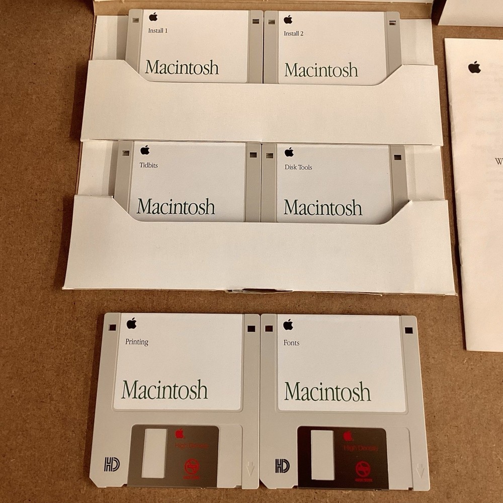 Original Apple Macintosh System 7 Tune-up Software Kit Version 7.0 & 7.0.1