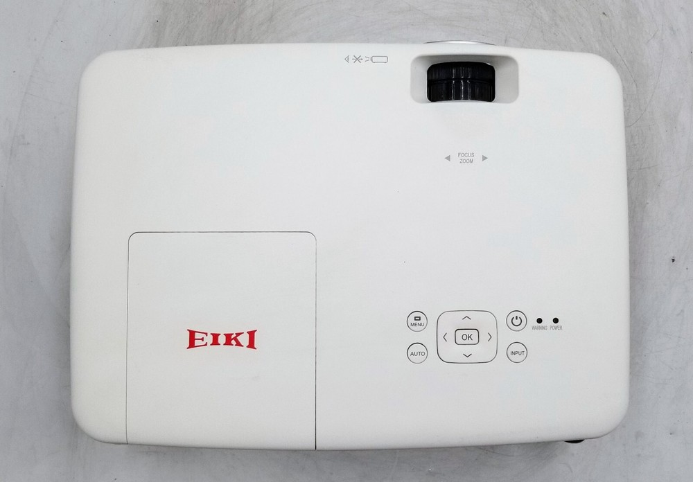 EIKI EK-103X - HDMI - Projector - * Lamp hours 708 *