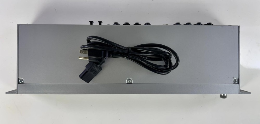 Alesis DEQ830 Programmable Digital Graphic Equalizer