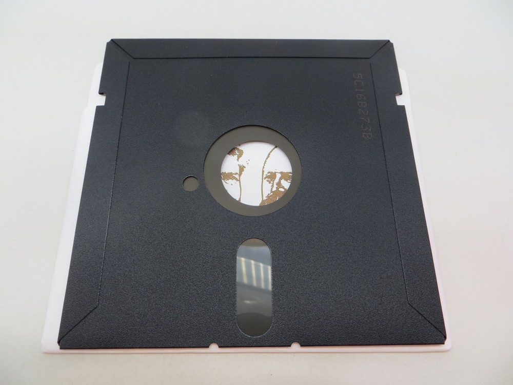 APPLE COMPUTER 5.25" Floppy Disk MINIPIX DOS 3.3 Version Beagle Bros disc