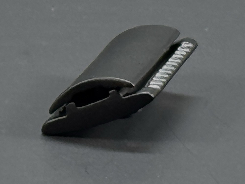 WCS Replacement DE Safety Razor Head, Closed Comb, Black