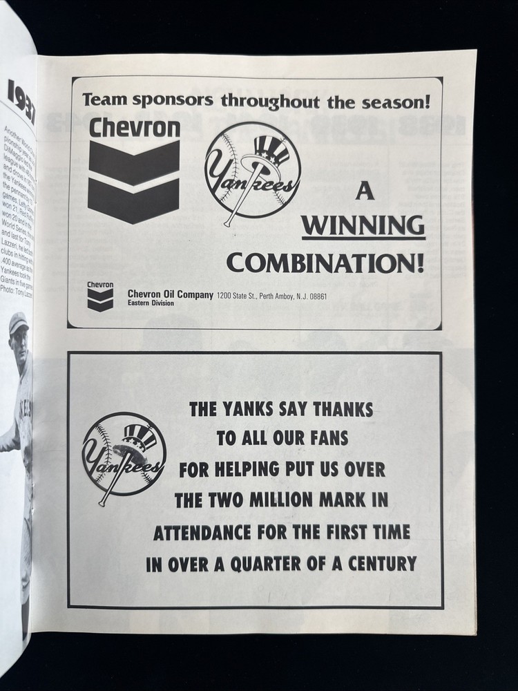 1976 World Series Program Game 3 Reds @ Yankees w/ Yankees Insert - Scored - EX
