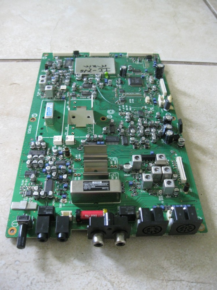 Icom IC-746 (PLAIN) MAIN Unit B5083H in Excellent shape working as it should