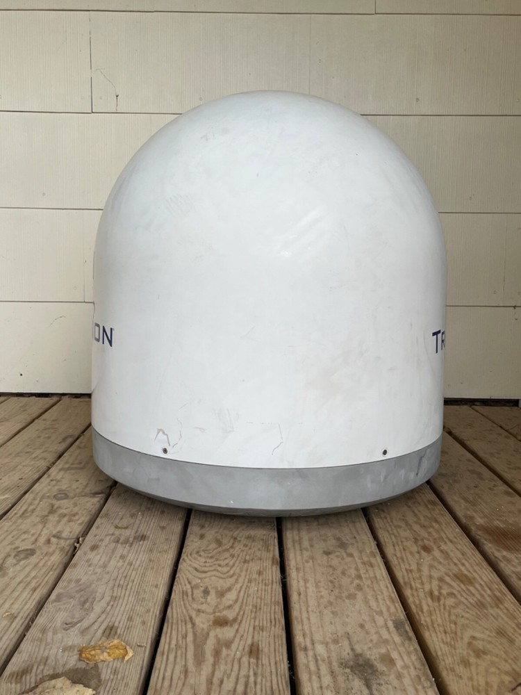 KVH 24" white Dome USED