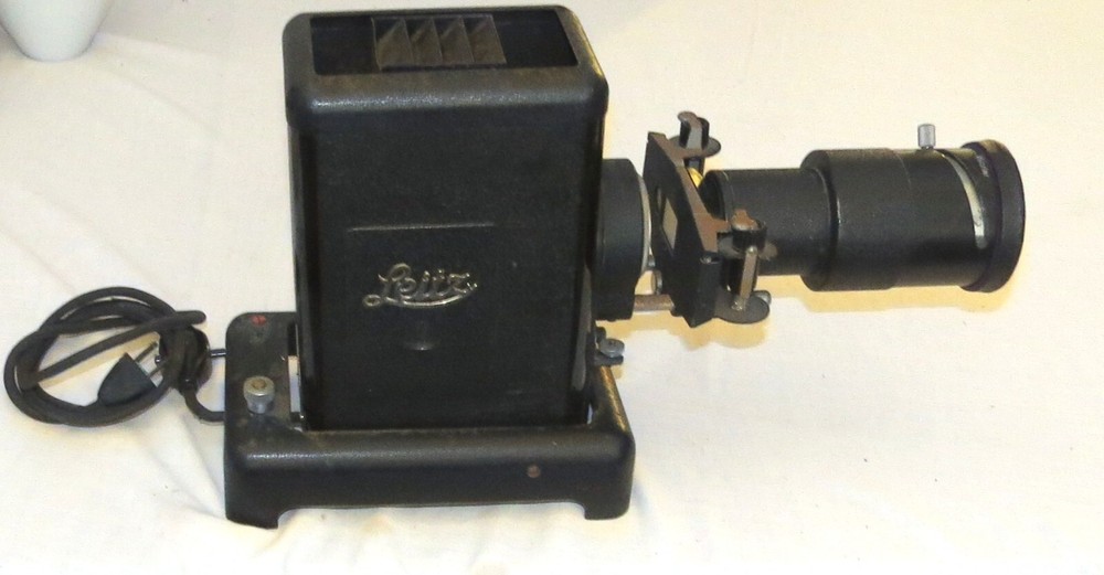 Leitz VIII S Projector - Untested. Sold AS IS