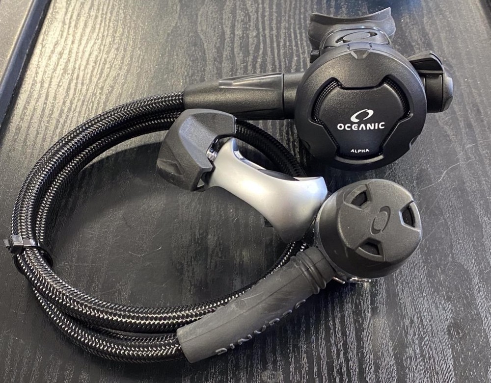 OCEANIC ALPHA CDX REGULATOR.