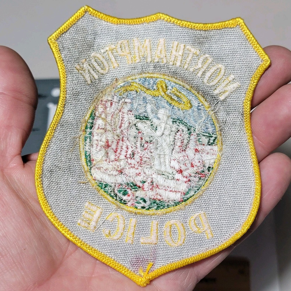Bin1 b8 Police patch Massachusetts Northampton